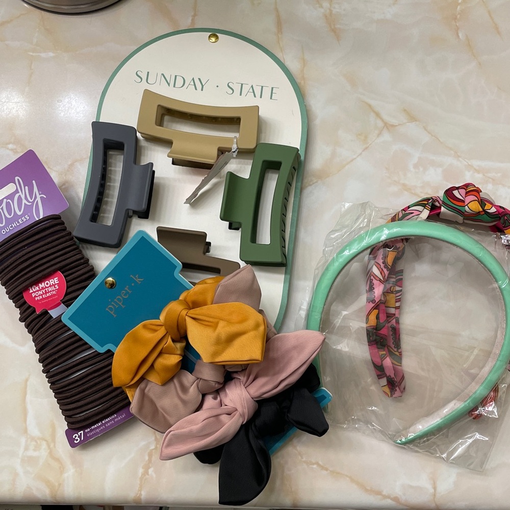 Hair accessories lot